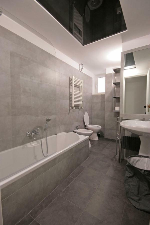 Trastevere 3 Bedrooms Rome Exterior photo